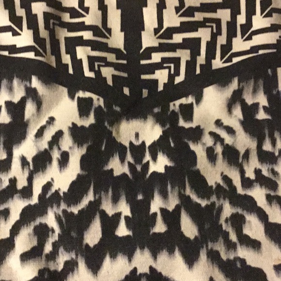 Black/White Dress - Picture 6 of 7